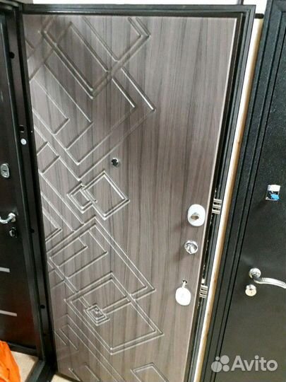 Дверь входная, 3х контурная Алмаз