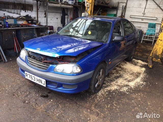 Разбор на запчасти Toyota Avensis 1