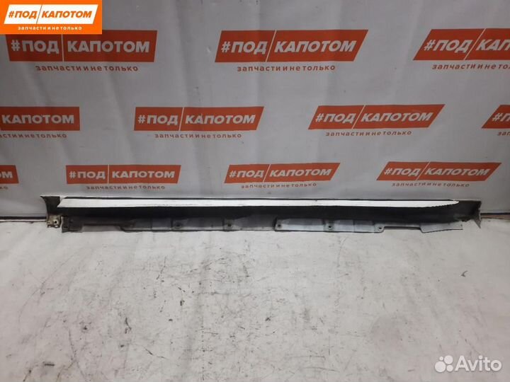 Накладка на порог правая Toyota Avensis 2 (T250)