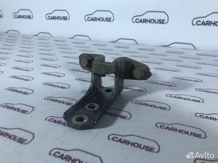 Петля двери задняя левая Mitsubishi Lancer 9 1.6