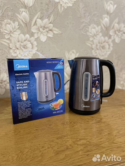 Чайник электрический Midea