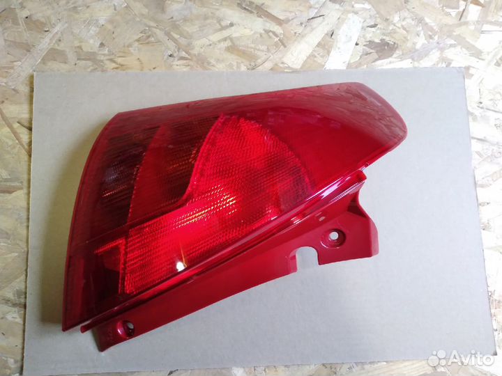 Фонарь задний левый suzuki swift 2004-2008