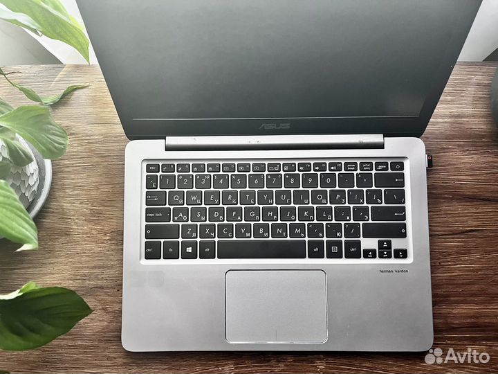 Ноутбук asus
