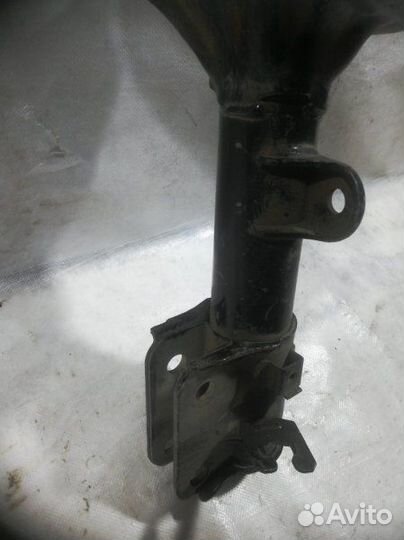 Амортизатор/стойка задняя левая Kia Sportage