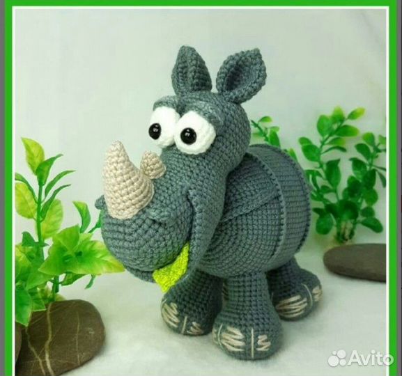 Вязаные игрушки Дракон и Носорожек