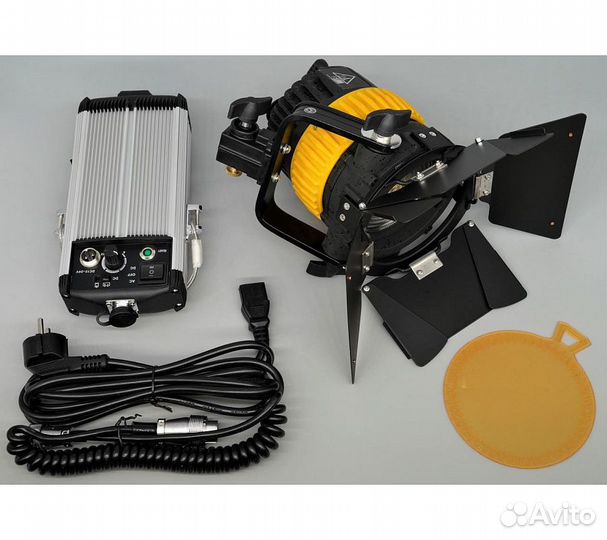 Светодиодный осветитель FST SPL-800