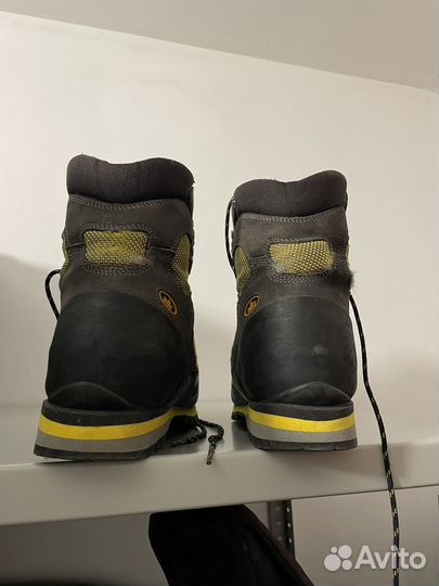 Треккинговые ботинки Lomer