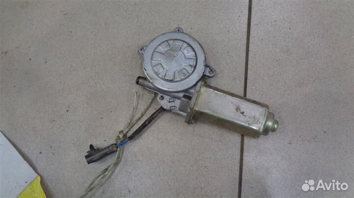 Моторчик стеклоподъемника задний левый Nissan Pre