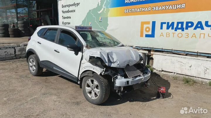 Стекло двери задней правой Renault Kaptur 82300832