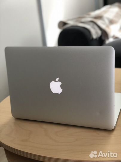 Apple MacBook Air 13 ssd/4gb/i5 хороший