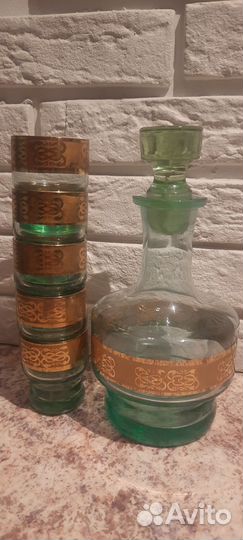 Графин зелёный с золотом, 5 стопок СССР