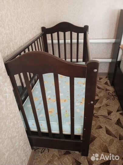 Детская кроватка