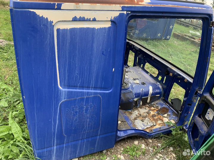 504016096 Боковина кабины правая Iveco Stralis