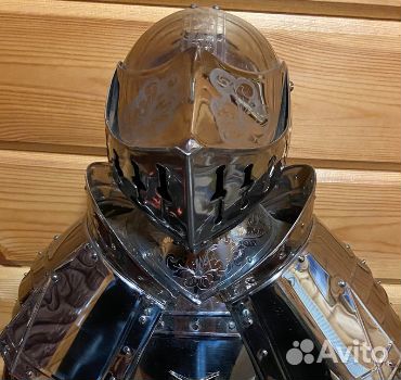 Рыцарь в доспехах