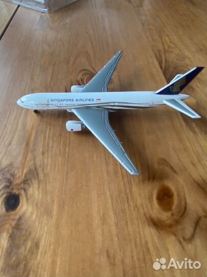 Herpa 1:500 Boeing 777 Singapore Airlines