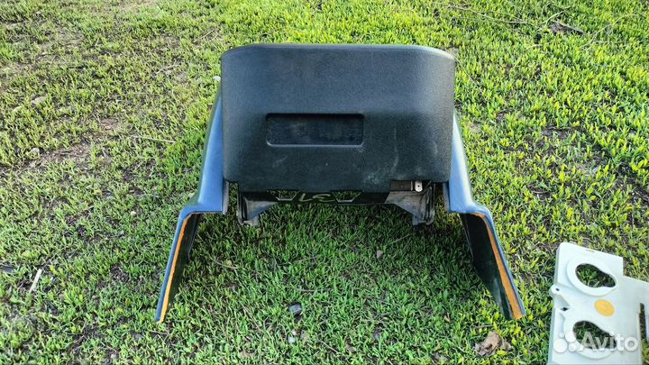 Центральная консоль (борода) W190 W201