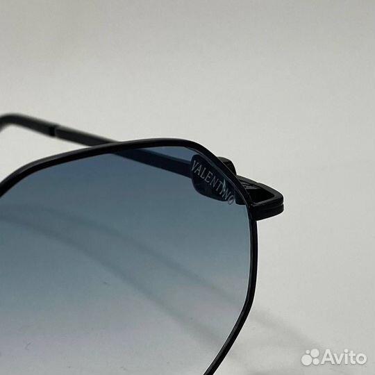 Очки солнцезащитные Valentino 2 расцветки