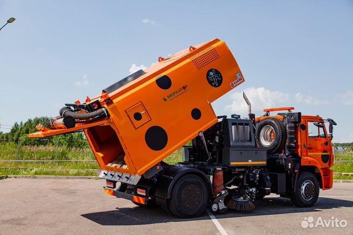 Подметально-вакуумная машина на шасси Камаз 53605