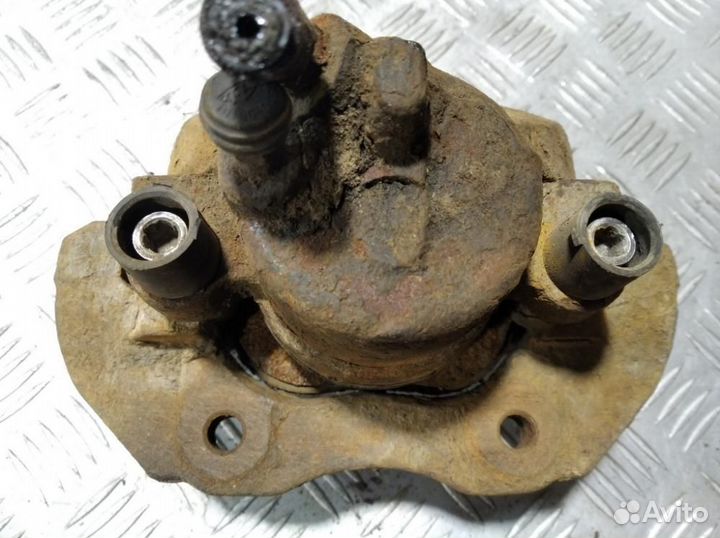 Суппорт передний левый Ford Focus 2005-2008