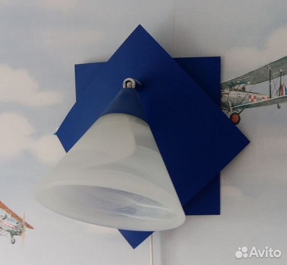 Люстра и настенный светильник