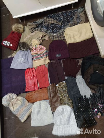 Шапки, перчатки, палантины