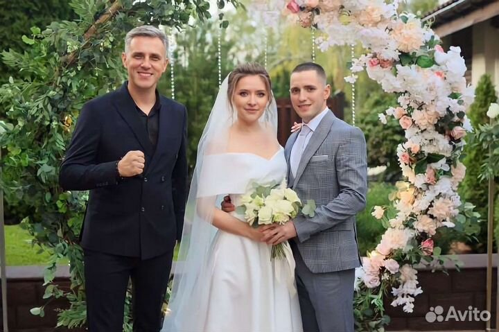 Ведущий на свадьбу