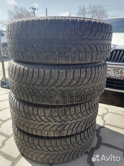 Bridgestone Blizzak Spike-01 195/65 R15