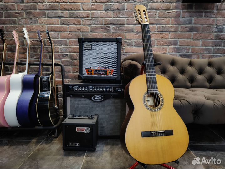 Классическая Испанская Гитара (массив)