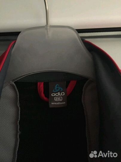 Продается тонкий windstopper odlo