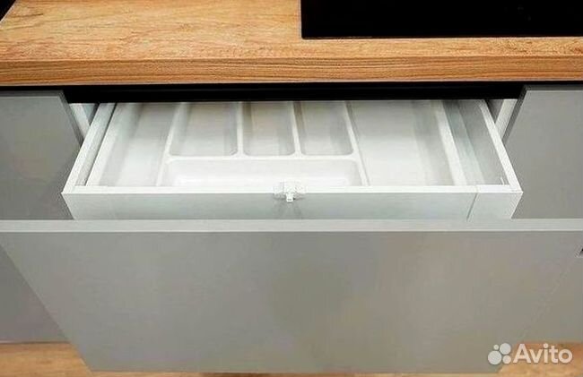 Кухонный гарнитур угловой в потолок на заказ