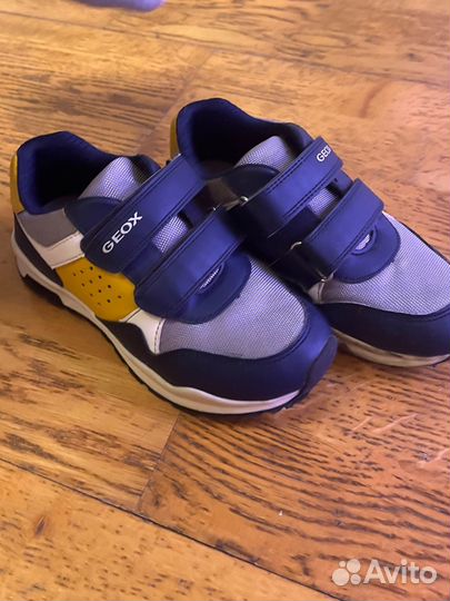 Кроссовки geox 30