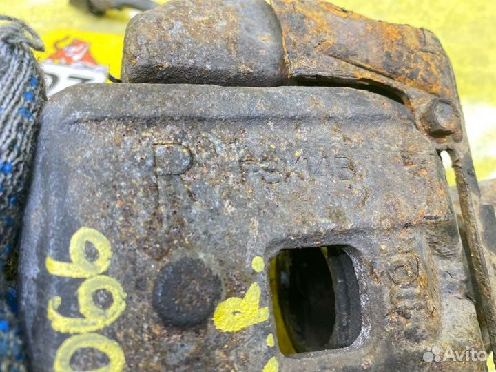 Суппорт задний правый Lexus/Toyota Land