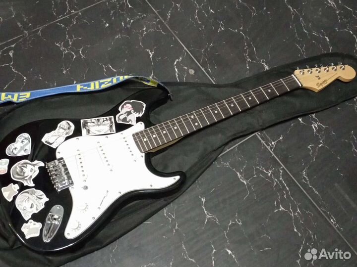 Электро гитара Squier stratocaster