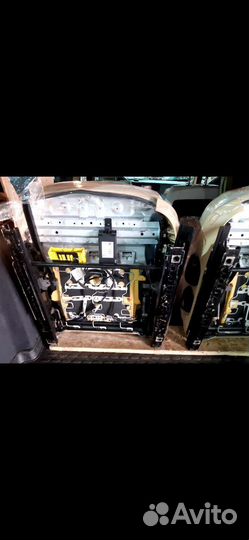 Сиденья BMW X3 F25 (салон)