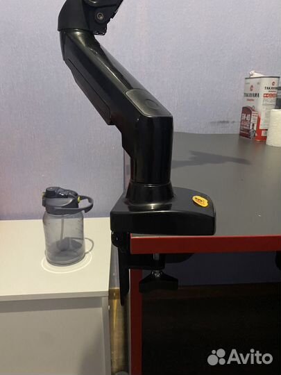 Кронштейн для монитора