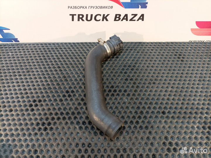 Патрубок компрессора