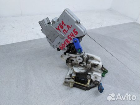 Замок двери передней левой