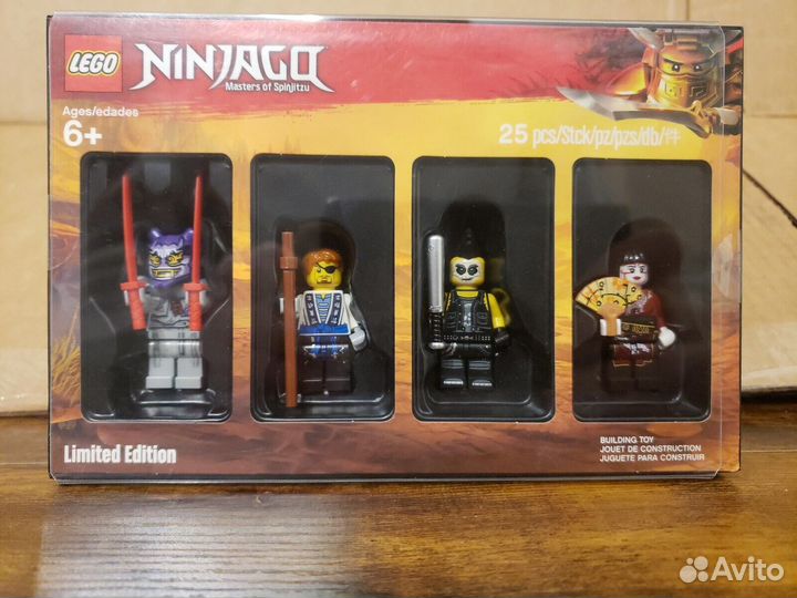 Lego Ninjago 5005257: Minifigure Collection