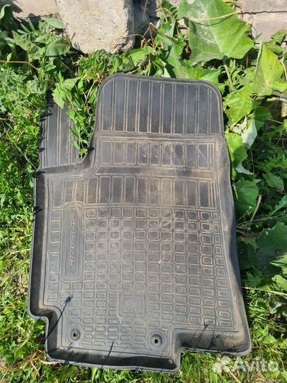 Коврики в салон на hyundai solaris 1 поколение