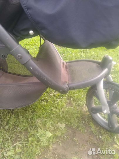 Продам детскую коляску 3в1