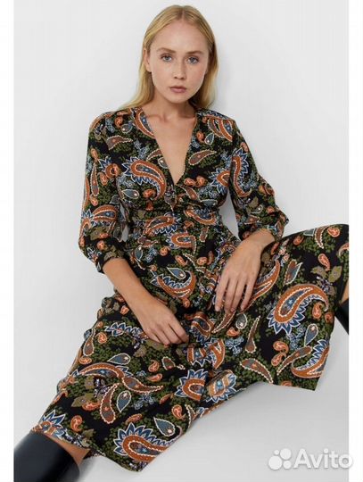 Платье stradivarius