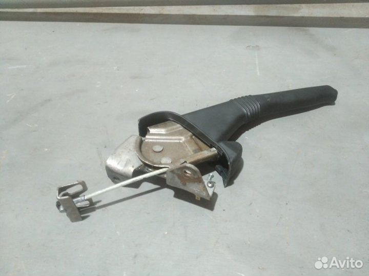 Рычаг стояночного тормоза Nissan Almera седан 1.6