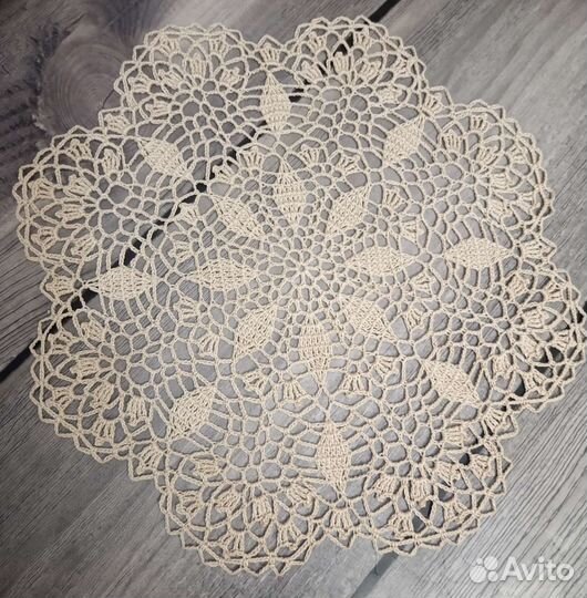 Салфетка вязаная.Новая. Ручная работа