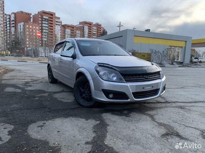 Opel Astra 1.6 МТ, 2013, 300 000 км