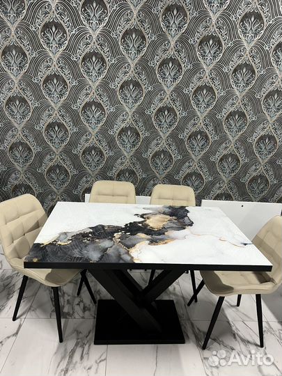 Стол обеденный новый