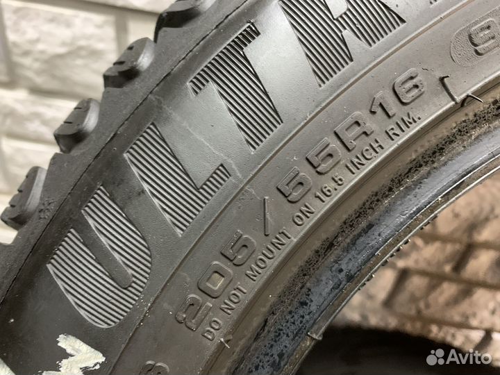 Goodyear Ultragrip Ice Arctic 205/55 R16