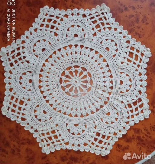 Вязанная салфетка