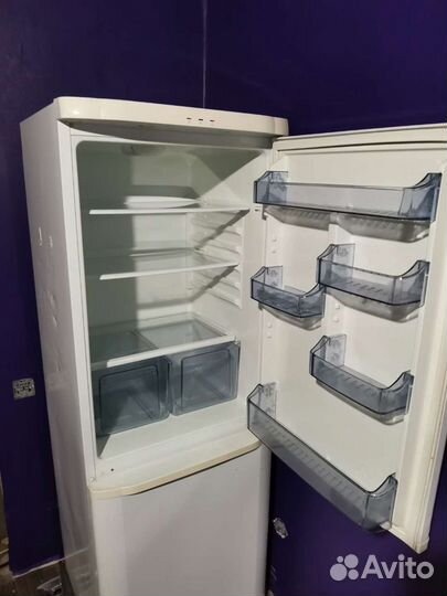 Холодильник vestel