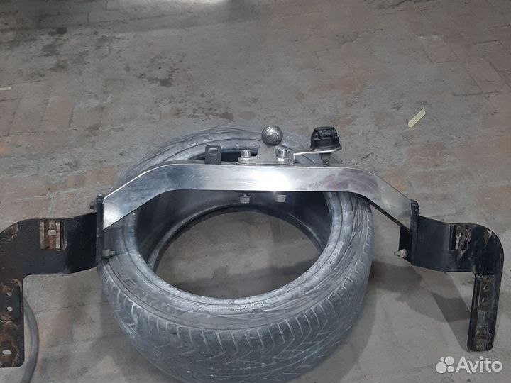 Фаркоп на toyota land cruiser 200