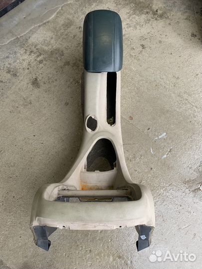 Подлокотник Rover 75